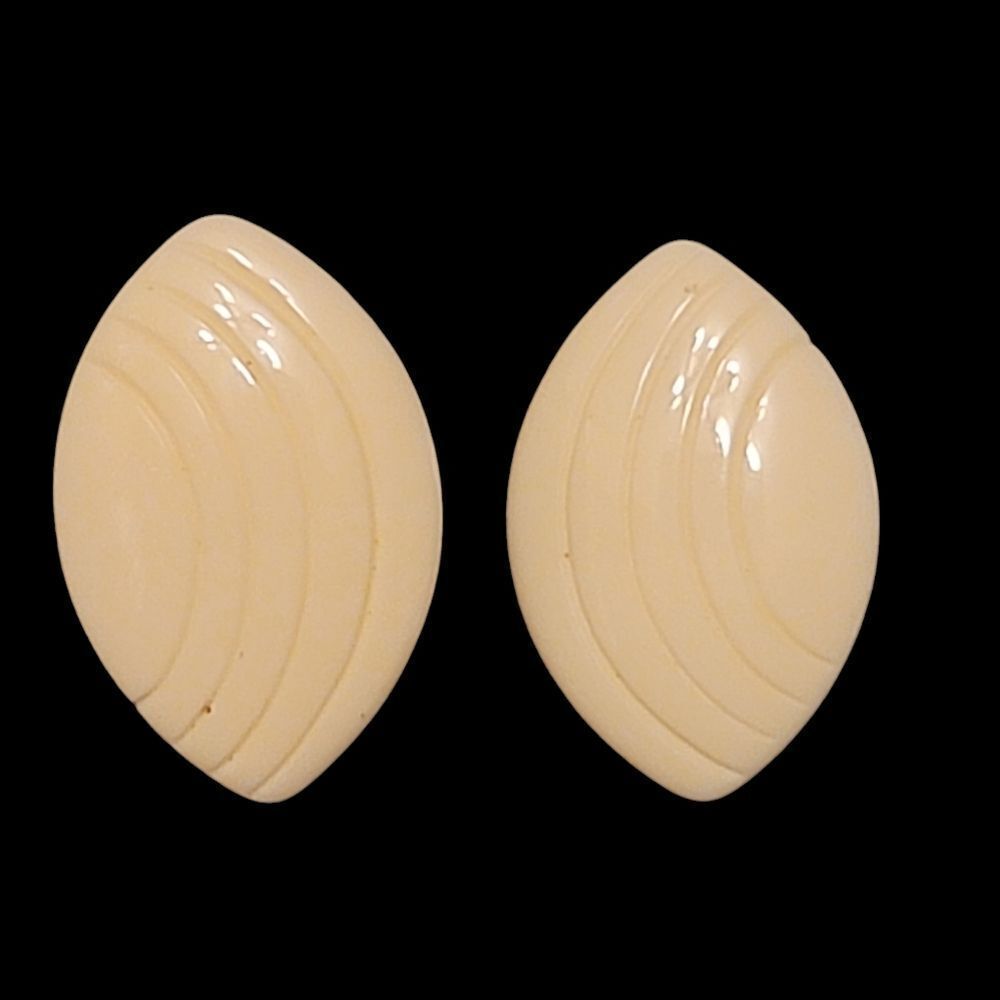 💍Clip Earrings